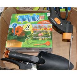 LOT OF 3 FISKARS LAWN & GARDEN TOOLS WITH
