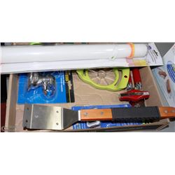 FLAT OF KITCHEN ITEMS, INCLUDES KITCHENAID CAN