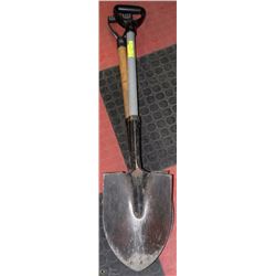 LOT OF 2 SHOVELS