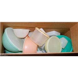 LARGE BOX OF VINTAGE TUPPERWARE