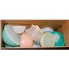 Image 1 : LARGE BOX OF VINTAGE TUPPERWARE