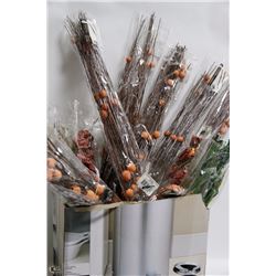 BOX OF 14 BUNDLES OF DECORATIVE DRIED FLOWERS