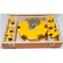 WOOD CASE WITH MACHINE TOOL BIT SET