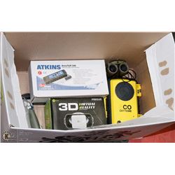 BOX OF ELECTRONICS INCL VIRTUAL REALITY GLASSES,