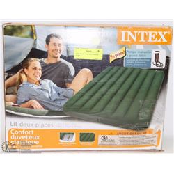NEW DOUBLE AIR MATTRESS & PUMP