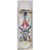 Image 1 : WHITE SKATEBOARD