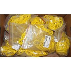 LOT OF YELLOW PLASTIC CHAIN APPROX 1" X 1/2"