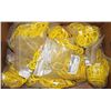 Image 1 : LOT OF YELLOW PLASTIC CHAIN APPROX 1" X 1/2"