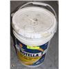 Image 1 : 20L PAIL OF SHELL ROTELLA T HD MOTOR OIL 10W-30