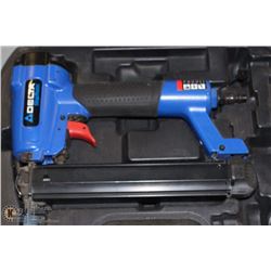 DELTA 3/8" FASTENER 18 GA IN CASE