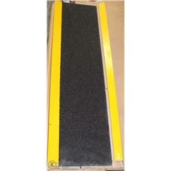 SET OF 3 ABRASIVE HI-VIZ STEPS 48"x13.5"x2"(LIP)