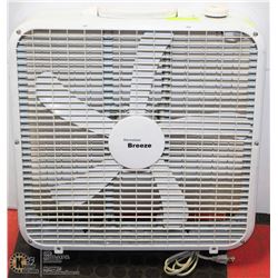 HAWAIIAN BREEZE WHITE 3-SPEED FLOOR FAN
