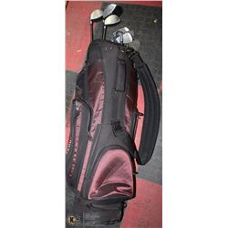 SET OF GOLF CLUBS W/ BAG