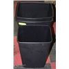 Image 1 : LOT OF 3 GARBAGE CAN/WASTE BASKET