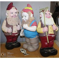 LOT OF 3 GARDENING GNOMES