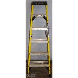 8' FIBREGLASS YELLOW LADDER