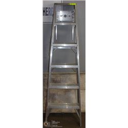 6' ALUMINUM LADDER