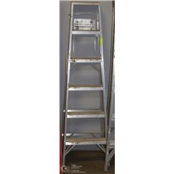 6 FT ALUMINIUM LADDER W/ TRAY
