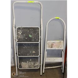 PAIR OF SMALL WHITE TASK STEP-LADDERS