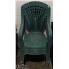 Image 1 : 4 GREEN PLASTIC PATIO CHAIRS