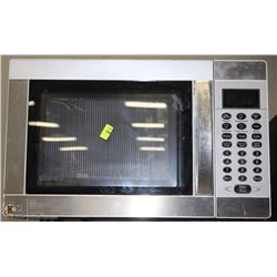 DANBY MICROWAVE ON CHOICE: STAINLESS STEEL