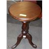 Image 1 : SOLID WOOD CARVED END TABLE