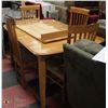 Image 1 : MAPLE TABLE AND 4 MATCHING CHAIRS WITH LEAF