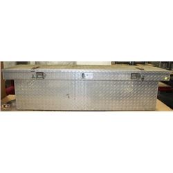 ALUMINUM CHECKER PLATE TRUCK TOOL BOX