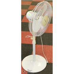 DURABRAND FLOOR FAN