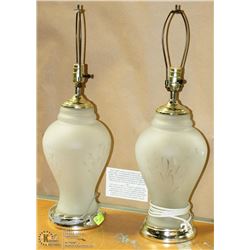 PAIR OF ETCHED GLASS TABLE LAMPS