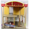 Image 1 : KIDS WOODEN FIREHALL & CONTENTS (KIDSCRAFT)