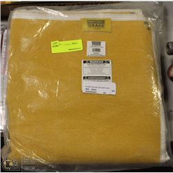 INDUSTRIAL GRADE WELDING BLANCET 30OZ 6X6FT