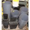 Image 1 : PALLET OF PLASTIC AND METAL GARBAGE CANS