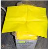 Image 1 : BOX OF 250 YELLOW PE APRONS