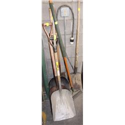 LOT OF 7 METAL SHOVELS & 1 METAL RAKE