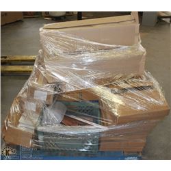 ME#18 PALLET OF MISC DISPLAY PICTURE FRAMES, PLAST