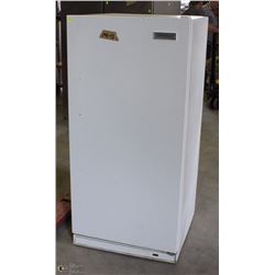 ME#12 UPRIGHT FREEZER WHITE
