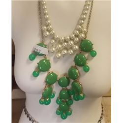 NECKLACE - LARGE GREEN JADE LIKE BEADS AND GOLDEN LINK CHAIN - PLUS NECKLACE WITH WHITE BEEDS = 2 TT