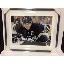 SIDNEY CROSBY FRAMED PHOTO (16" X 12")