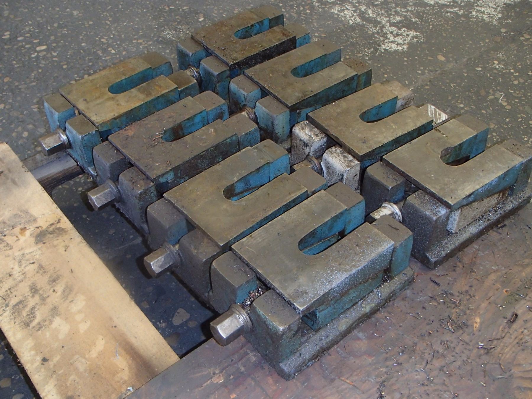 Adjustable Machine Leveling Stands, 8.5