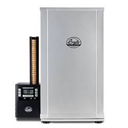 BRADLEY Four Rack Digital Smoker, with 24-pack of premium hunter’s blend bisquettes