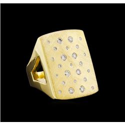 0.68 ctw Diamond Ring - 14KT Yellow Gold