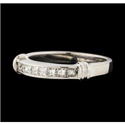 0.65 ctw Diamond Ring - 14KT White Gold