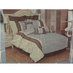 New King size comforter set
