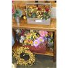 Image 1 : LOT OF FLORAL WREATH TWO CRATES AND PLANTED POT