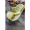 Image 2 : ANTIQUE BUTTONBACK GREEN VELVET ARMCHAIR