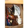 Image 1 : BOX OF VARIOUS COLLECTIBLES