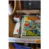 Image 1 : LOT OF DC COMICS CARDS AND BOOK