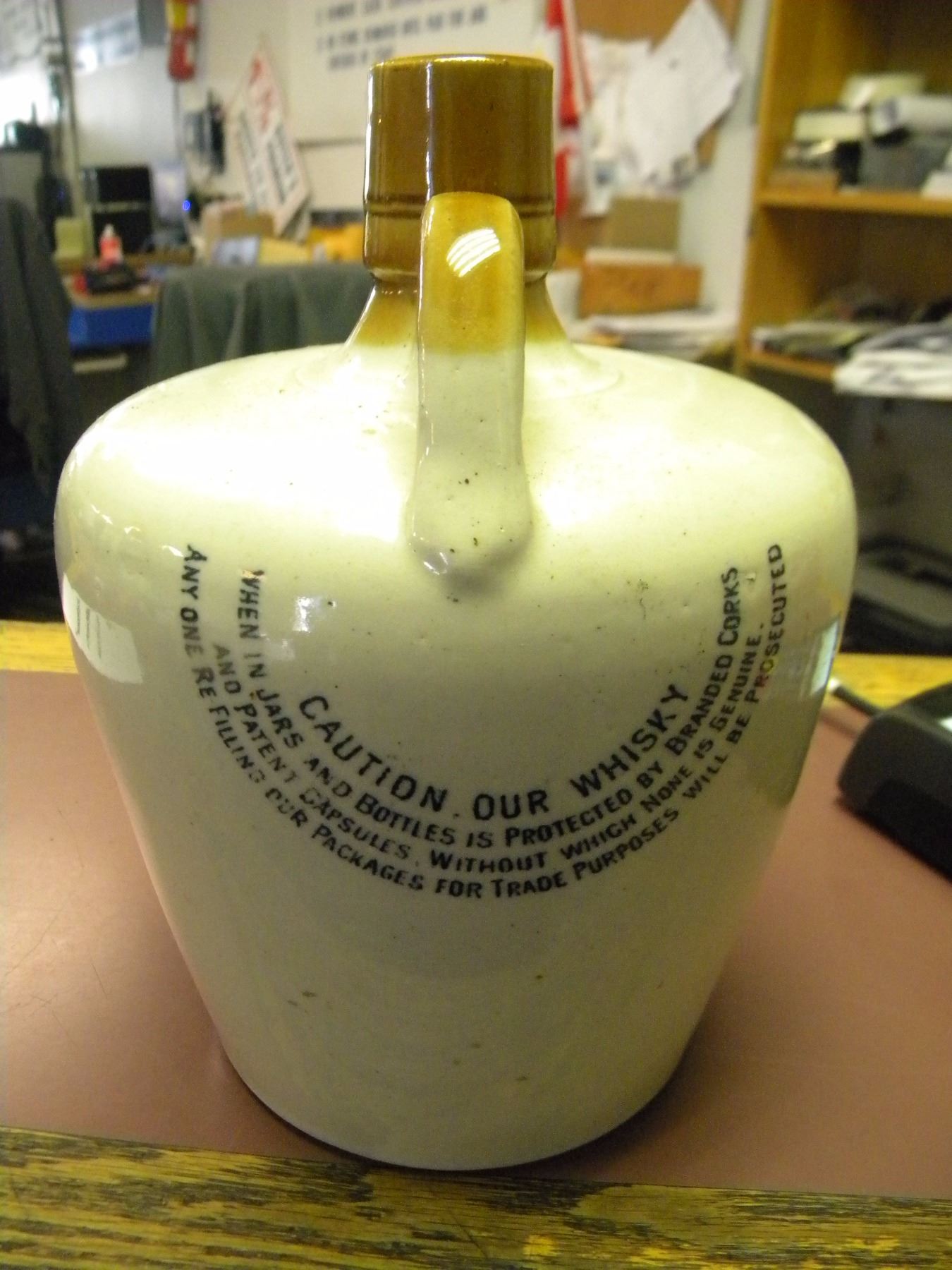 MELLING MIDLAND POTTERY OLD IRISH WHISKY JUG /APPROX 7" HIGH