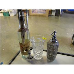 LIQUOR BOTTLE WITH DISPENSER/SPRITZER BOTTLE/CRYSTAL
